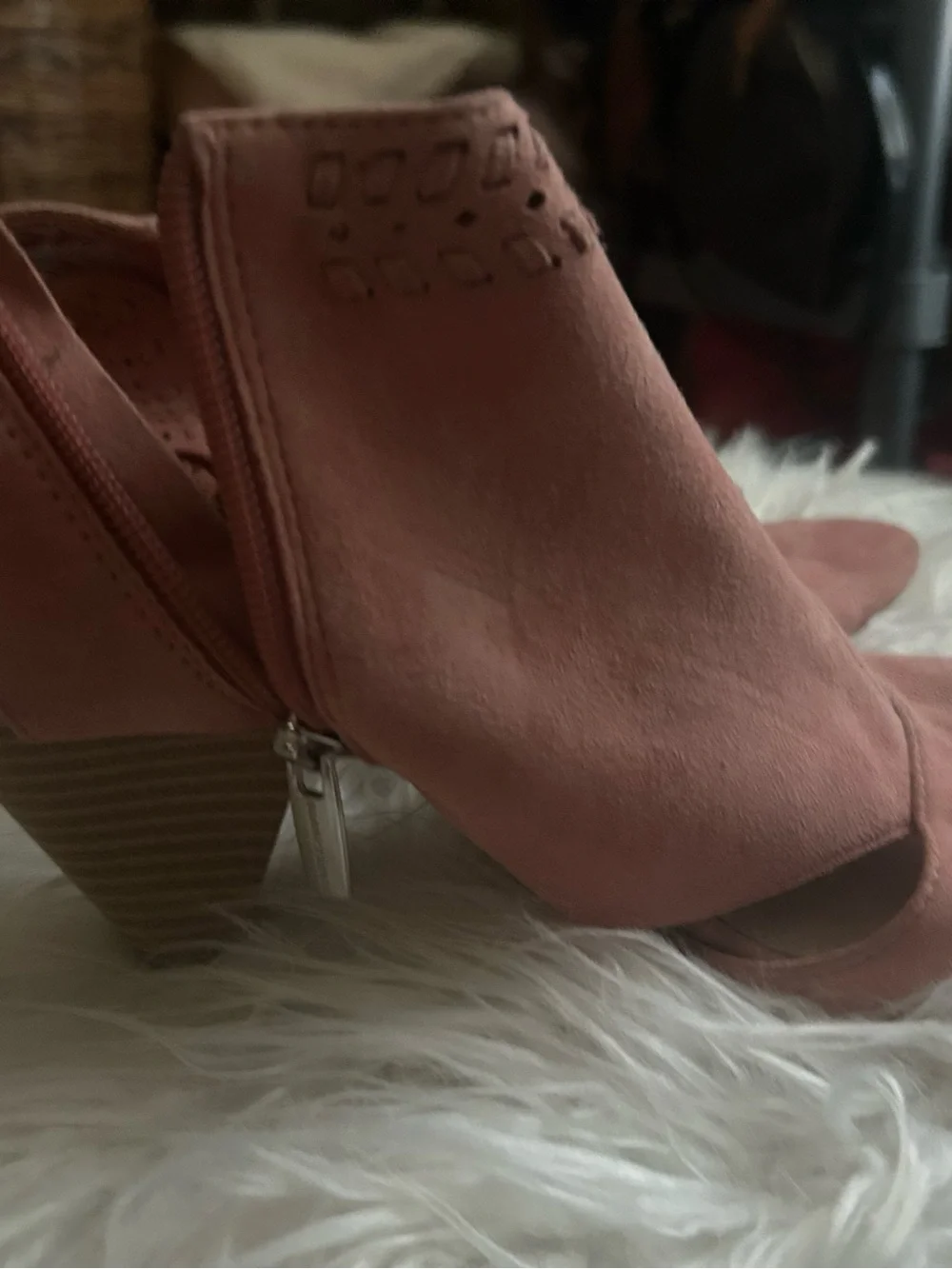 Vince Camuto Mauve Pink Suede Lace-Up Wedge Sandals  Size 8